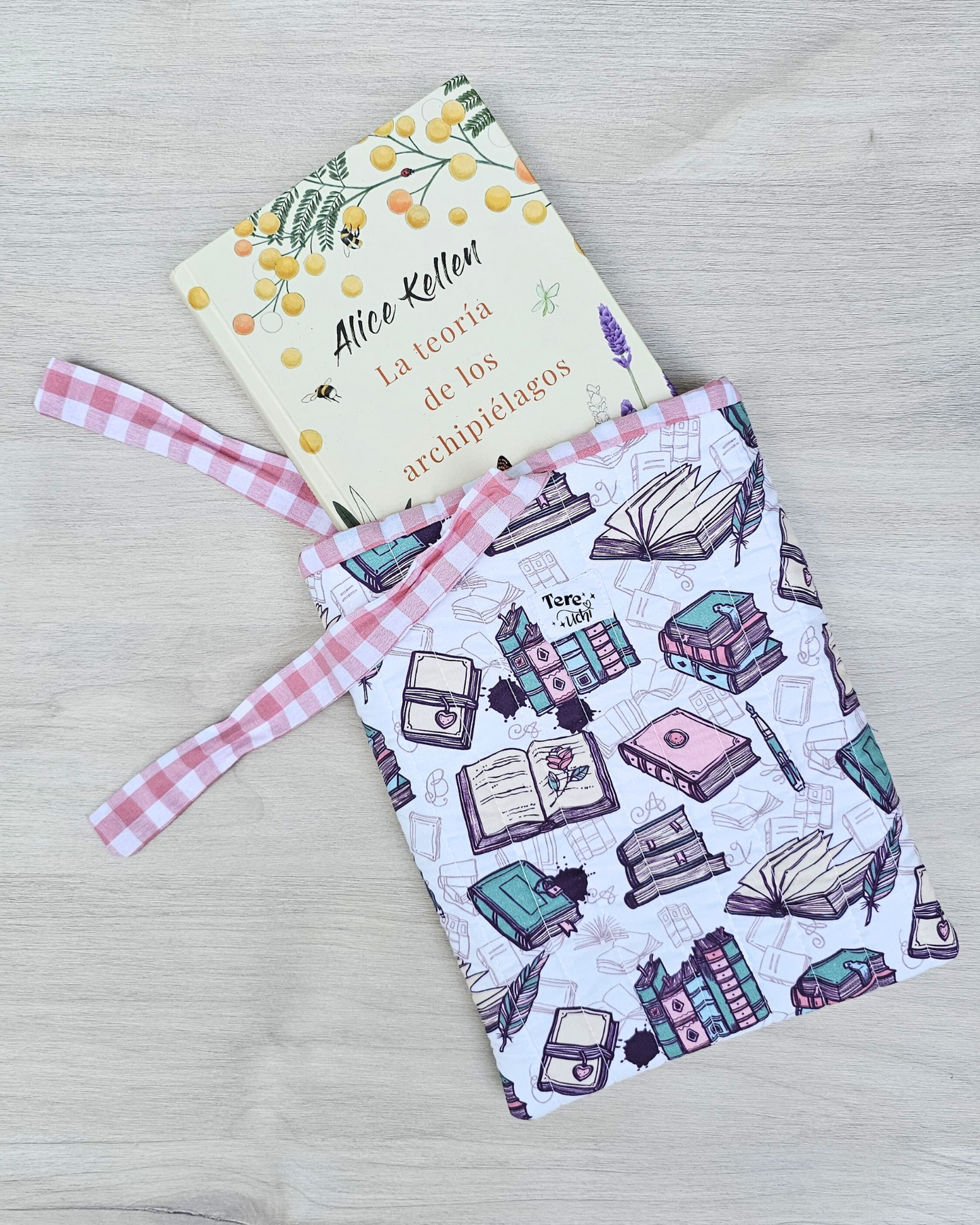 Funda libro "read" STOCK INMEDIATO