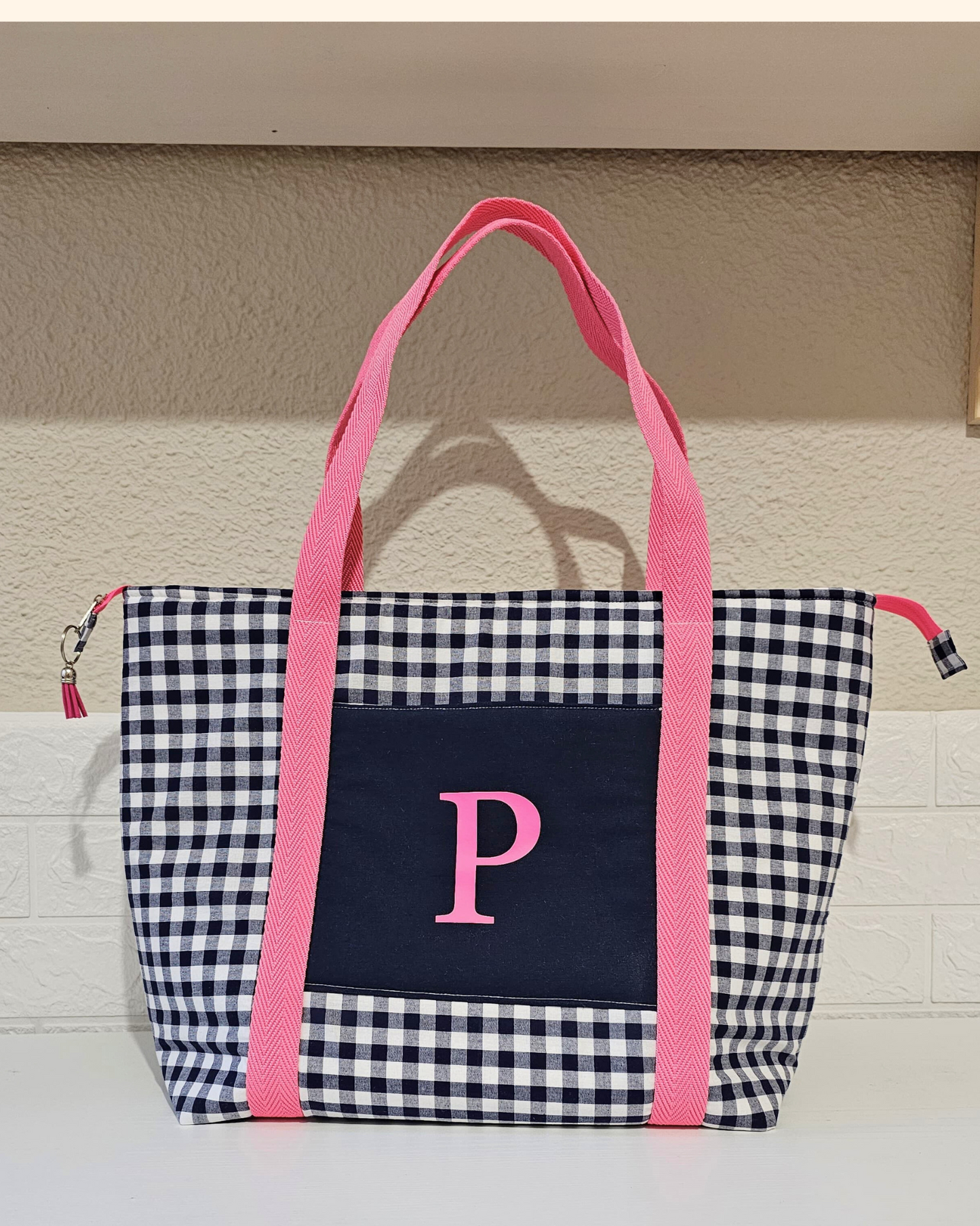 Bolso grande Vichy azul marino y rosa fluor