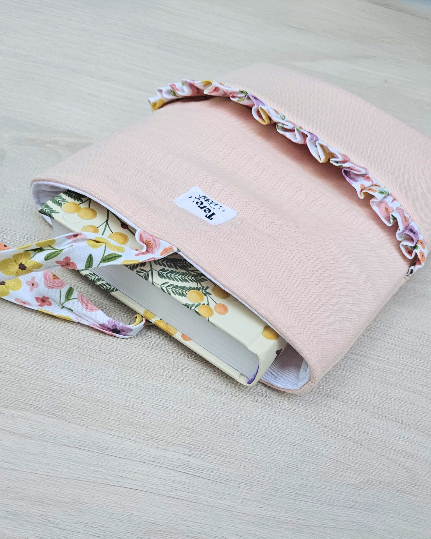 Funda libro volantito "flores amarillas" STOCK INMEDIATO