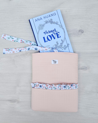 Funda libro grande volantito "flores azules"  STOCK INMEDIATO